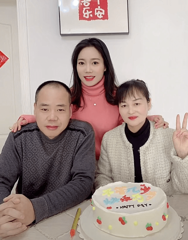 开云下载-北控男篮外援斯隆表现不佳，各界质疑洪明甫