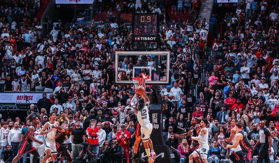 开云体育app-包含猛龙力克湖人，成功完成三连胜赛的词条