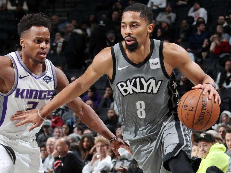 猛龙不敌篮网，厄文全面发威