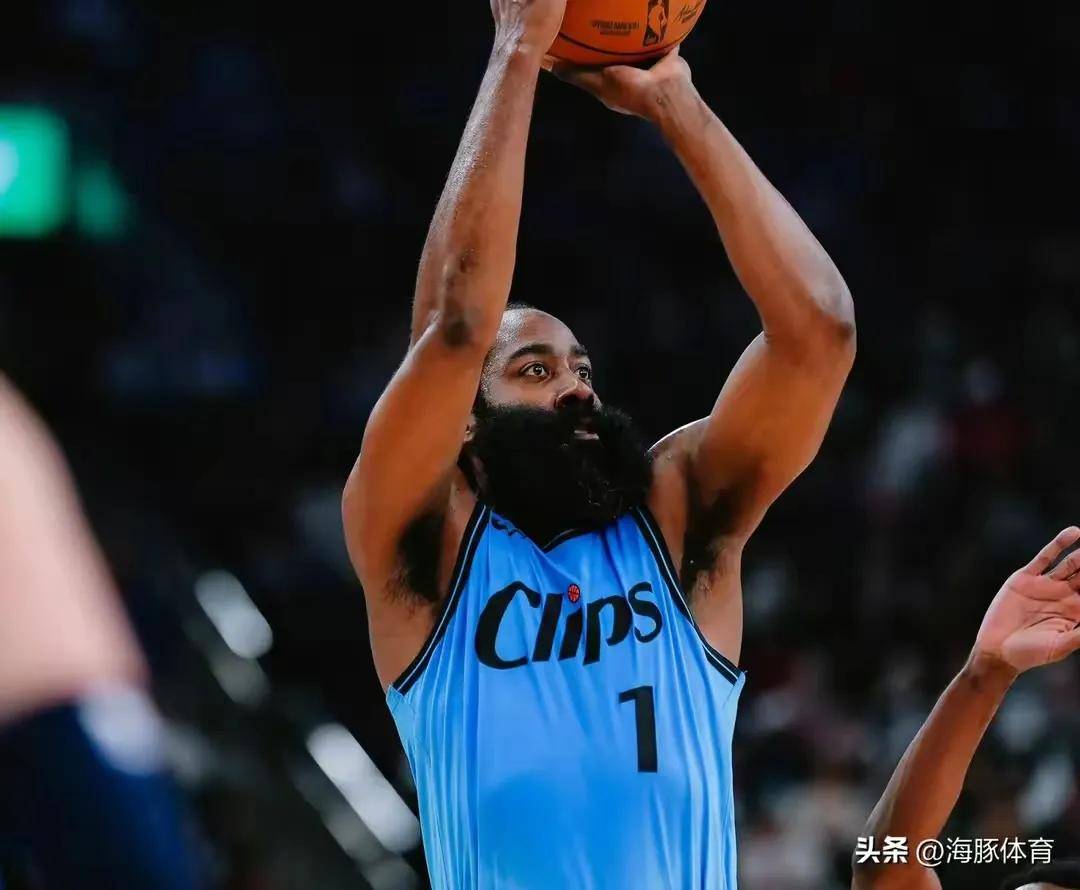 包含哈登三节狂轰50+，火箭大胜灰熊的词条