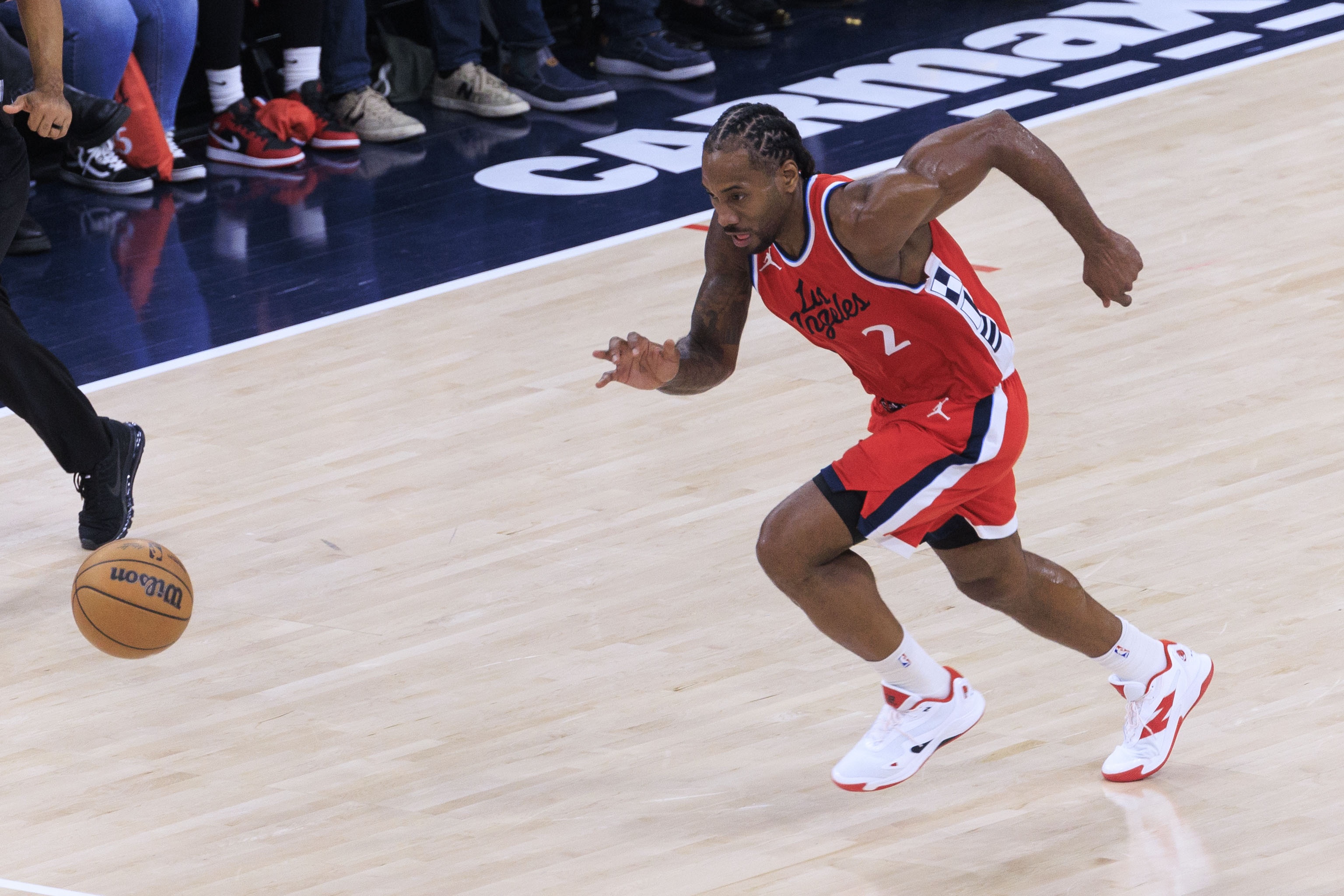 开云体育入口-湖人不敌快船，莱昂纳德33分制霸洛杉矶