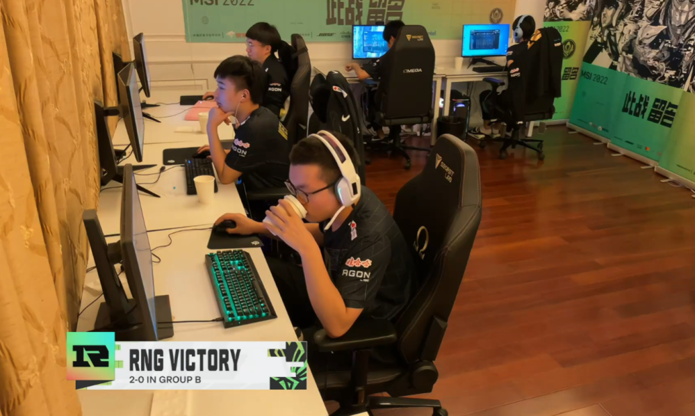 V5碾压PSG，Crisp拿下关键大龙宿命之战半决赛，让粉丝疯狂欢呼