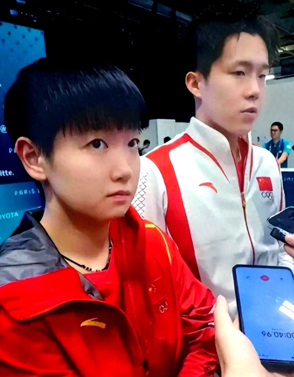 比赛中球员间的默契配合引人注目