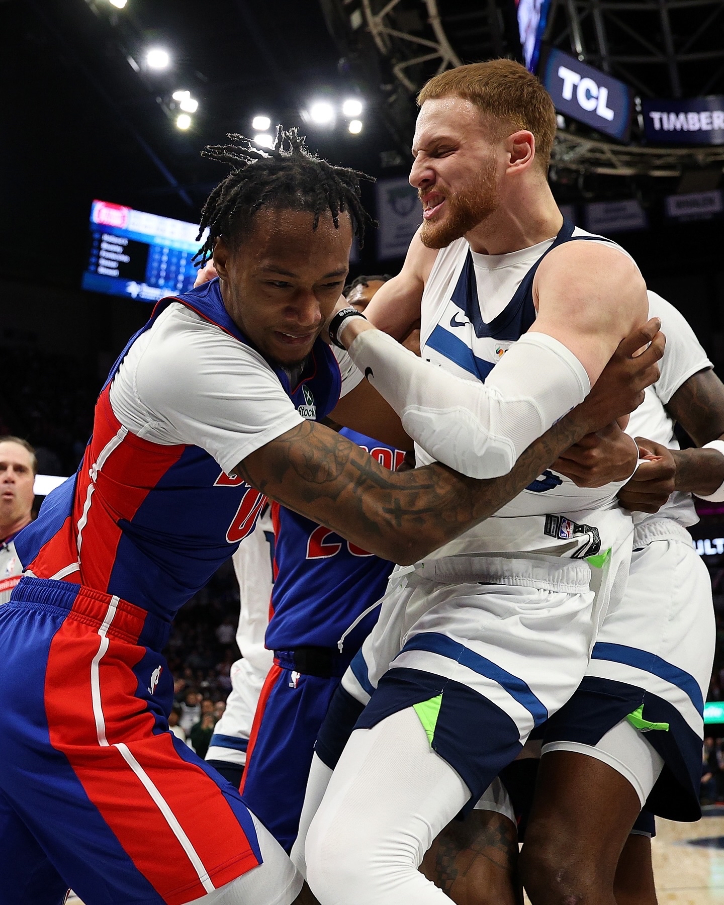 活塞锋线表现抢眼，成功击退对手