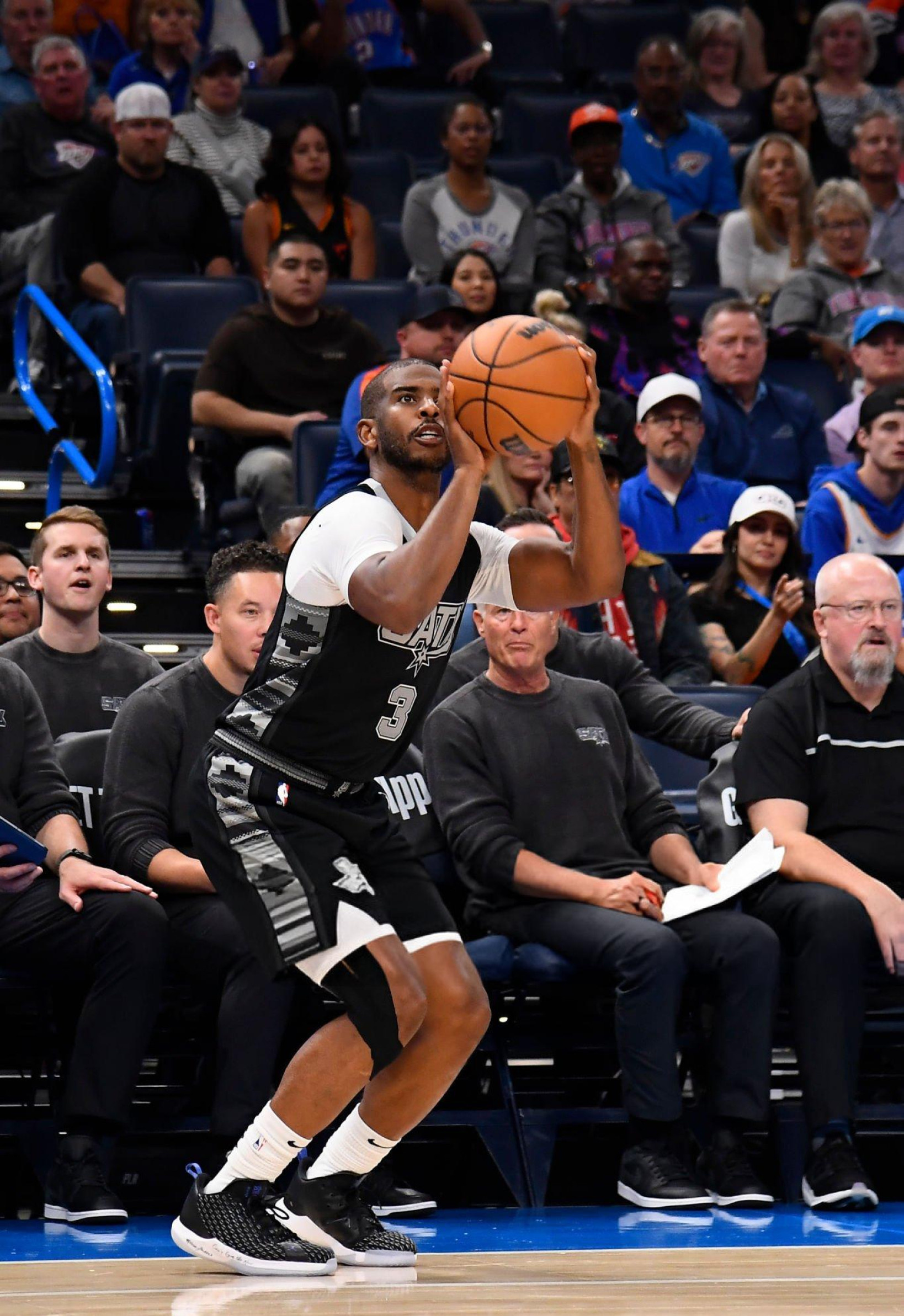 开云体育app-马刺主场大胜，轻松击败活塞领先群雄