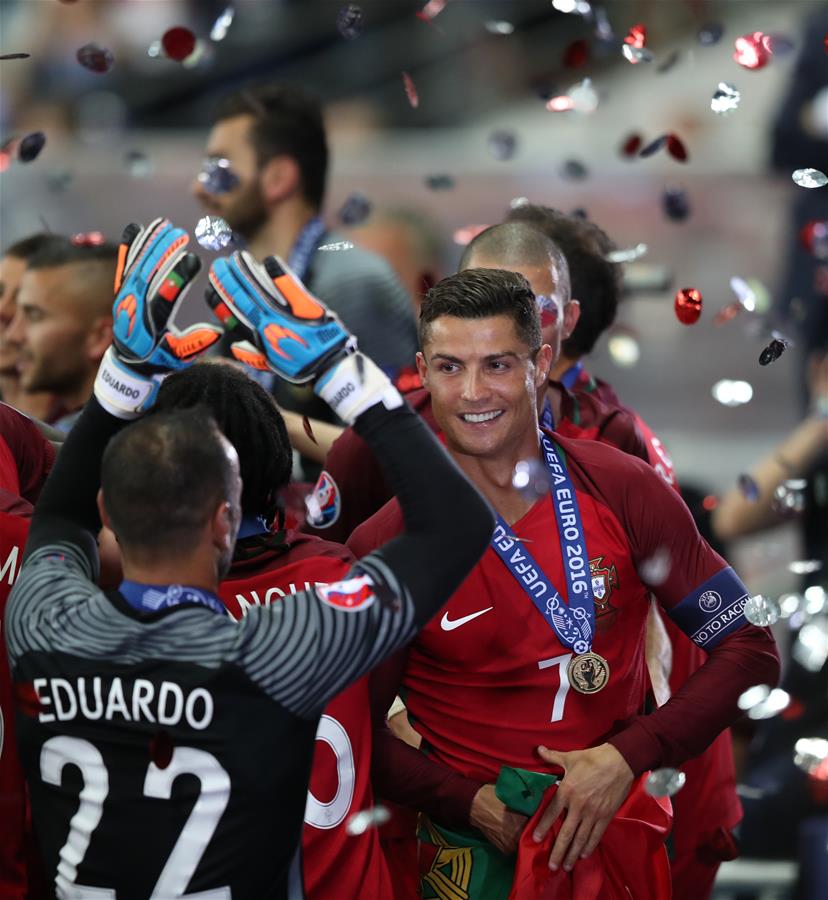 葡萄牙队逆转法国队，奥恰洛夫高光表现