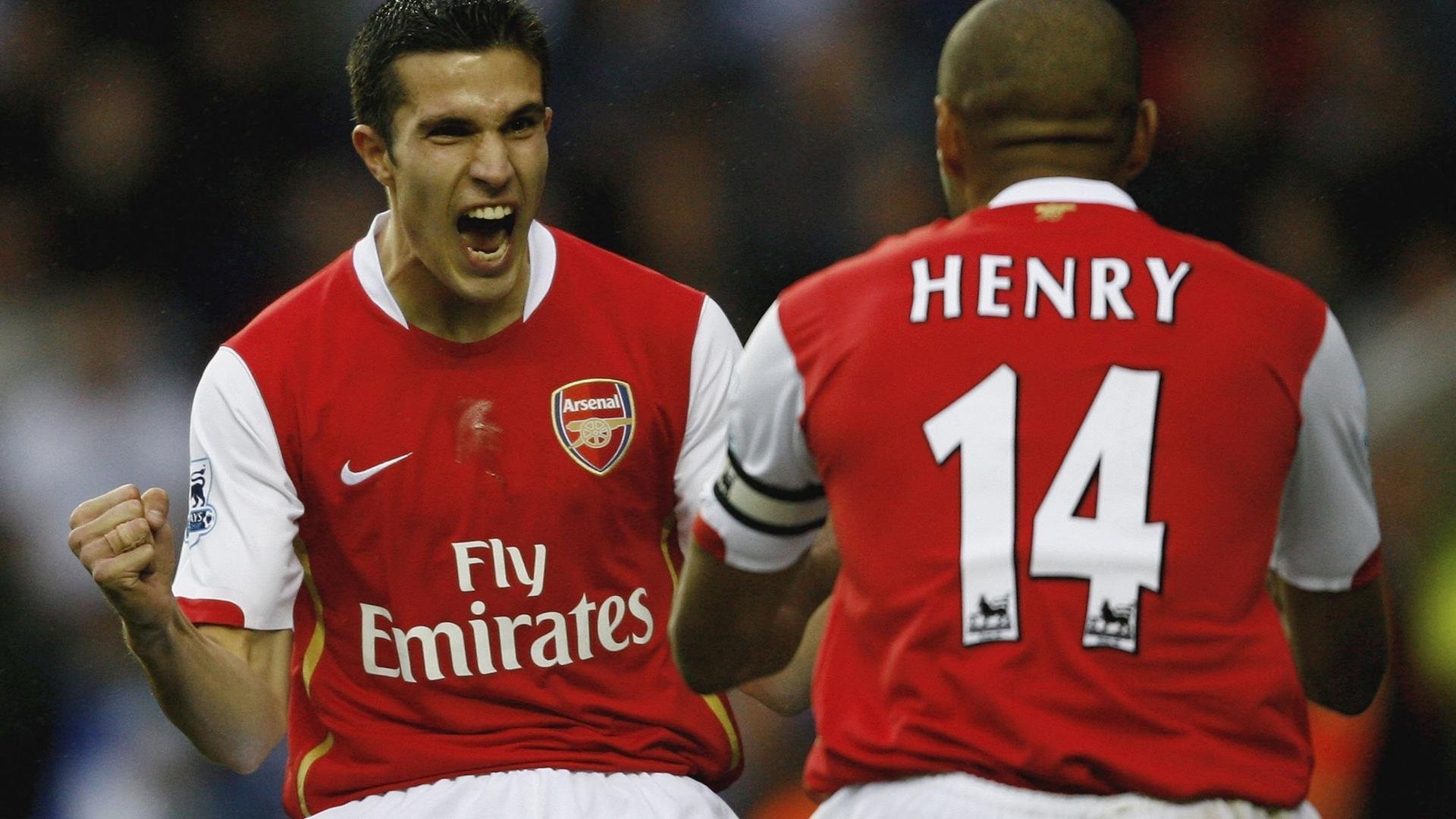 穿越时空的压哨绝杀，当篮球终场哨遇见足球争冠时刻